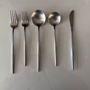 Stainless Steel Flatware Set - 5 Piece Modern Cutlery Set~4 Settings 20 Total